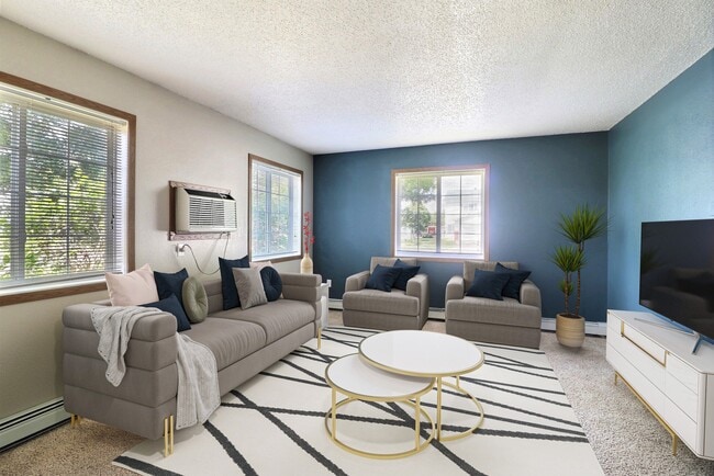 Photo - Foxboro Court