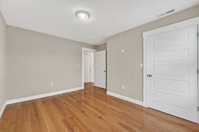 Photo - 42 Almont St Unidad 3L