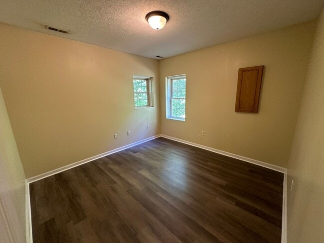 Photo - Spacious 2 bedroom 1 bath basement level apartment