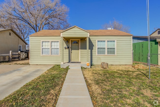 Building Photo - 2014 37th St Rental