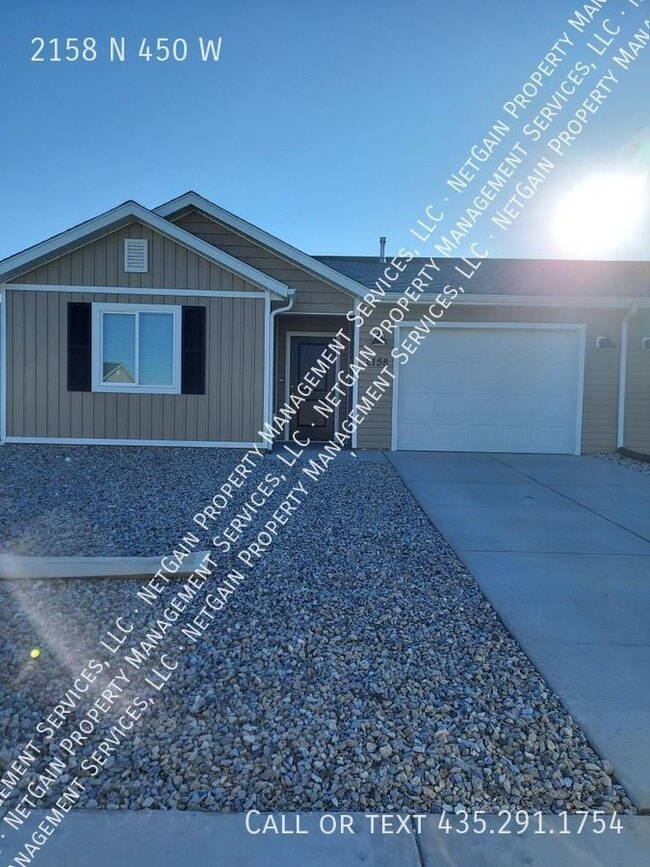 3 Bedroom Sage Springs Twinhome - 3 Bedroom Sage Springs Twinhome