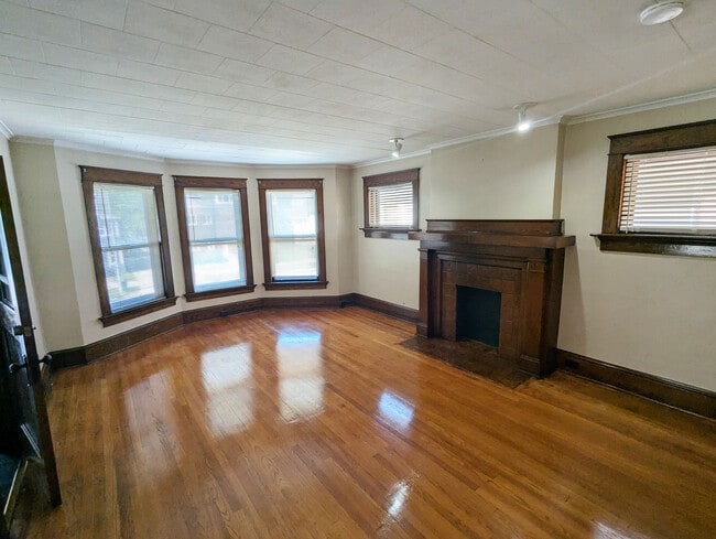 Photo - 353 W 10th St Unit 353 W 10th St