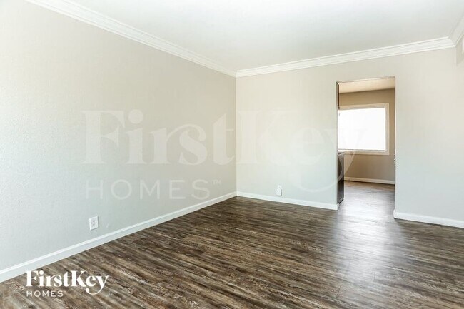 Photo - 1904 Carver Ave