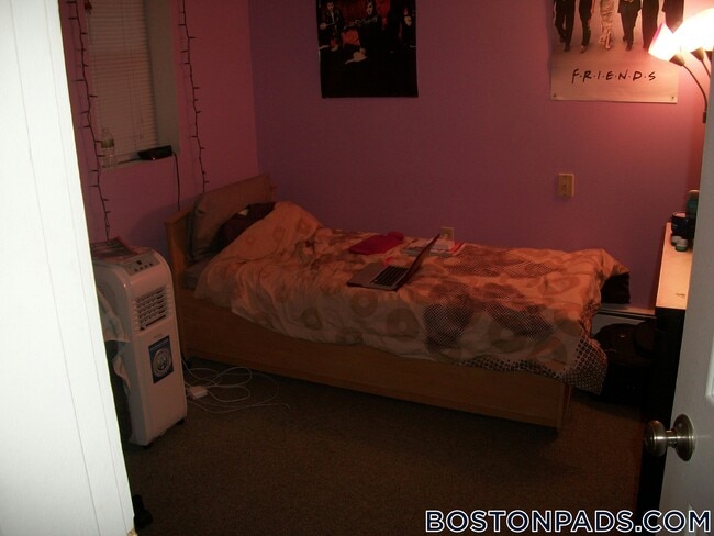 Photo - 833 Beacon St Unidad B