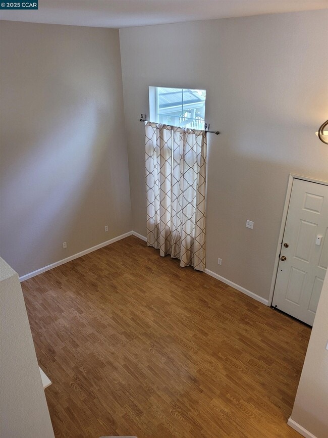 Photo - 4764 Central Pkwy