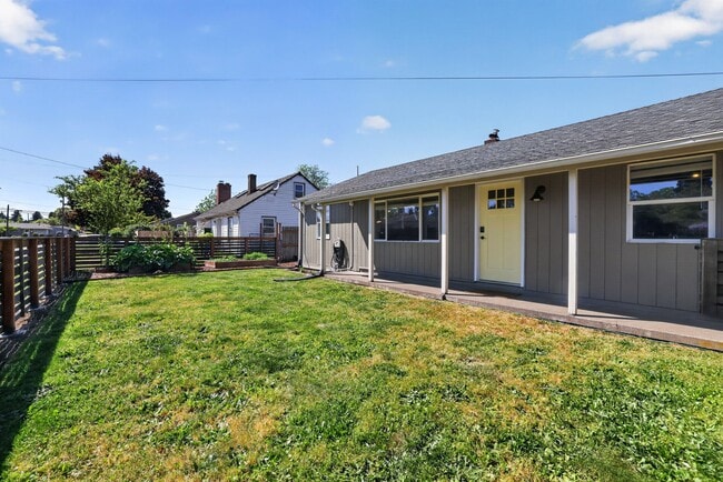 Photo - 8500 Silver Star Ave