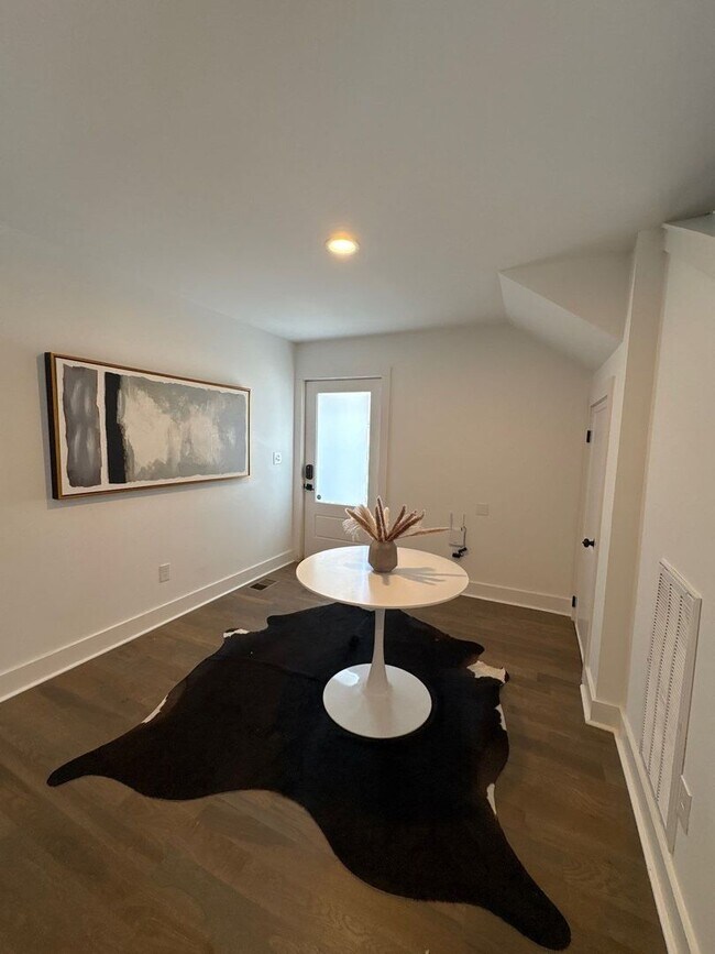 Photo - Fully Furnished 5 Bed, 3.5 Bath Located In East Nashville's McFerrin Park Neighborhood w/ Flexibl...