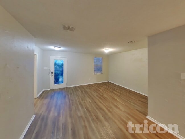 Photo - 2641 Bandera Pl