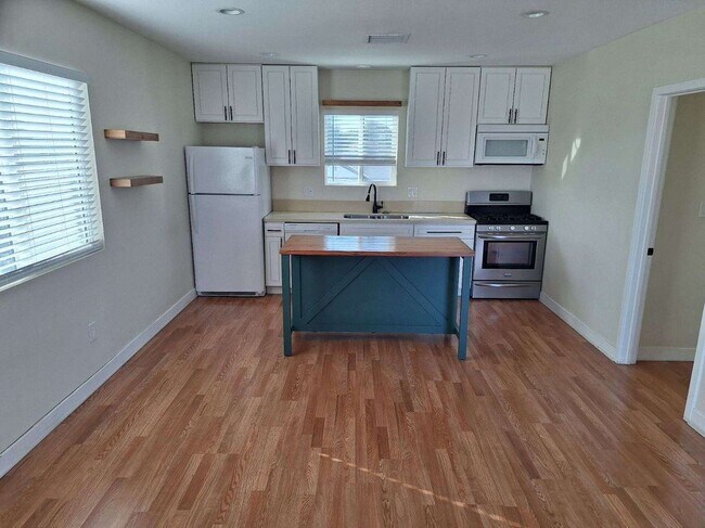 Photo - 3809 Rose Ave Unit A