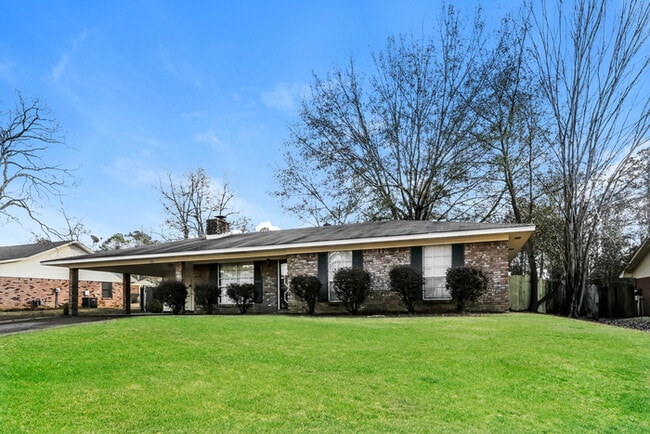 Building Photo - 509 Bruin Ave