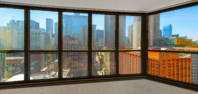 Building Photo - 10 E Ontario St