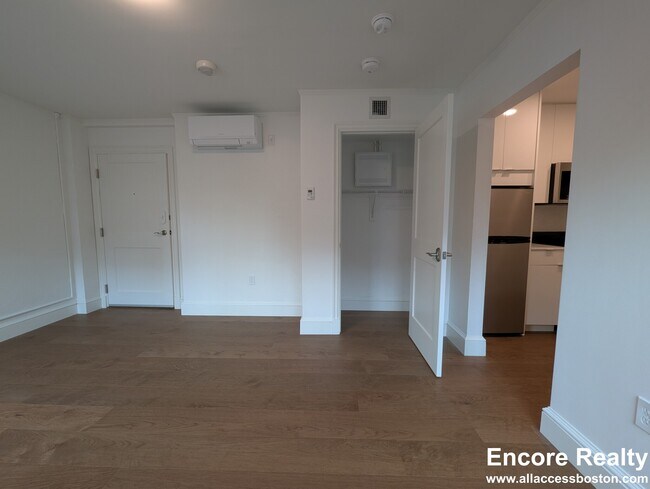 Photo - 1200 Massachusetts Ave Unidad 116