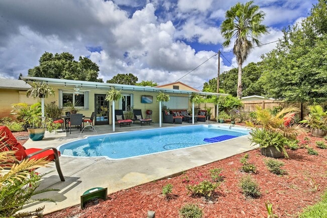 Forty Ft Covered Patio with Salt Water Pool - 6181 39th Ave N House