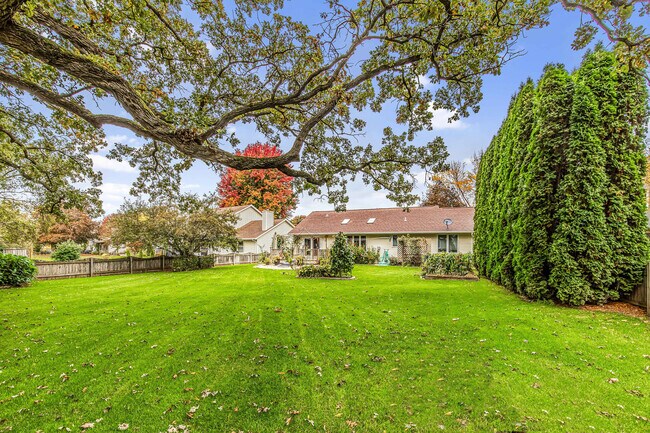 Photo - 5807 Black Walnut Dr