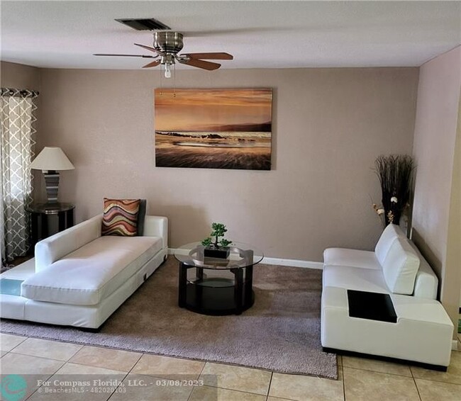 Photo - 2120 NW 27th St Condo