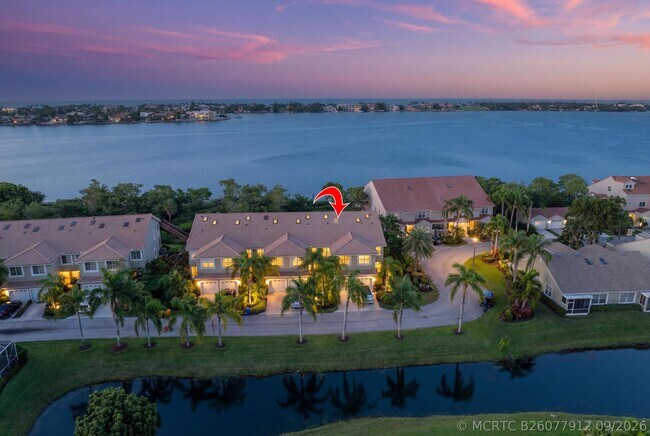 88 N Lakeshore Dr