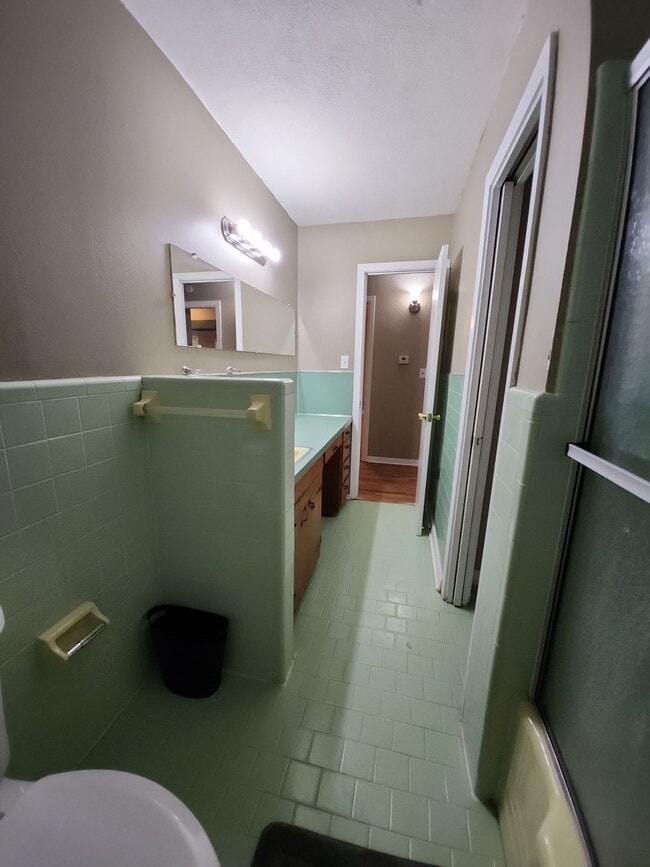 Photo - 701 Grigsby Ave