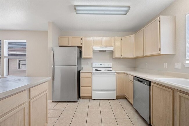 Photo - 2214 Katy Ln