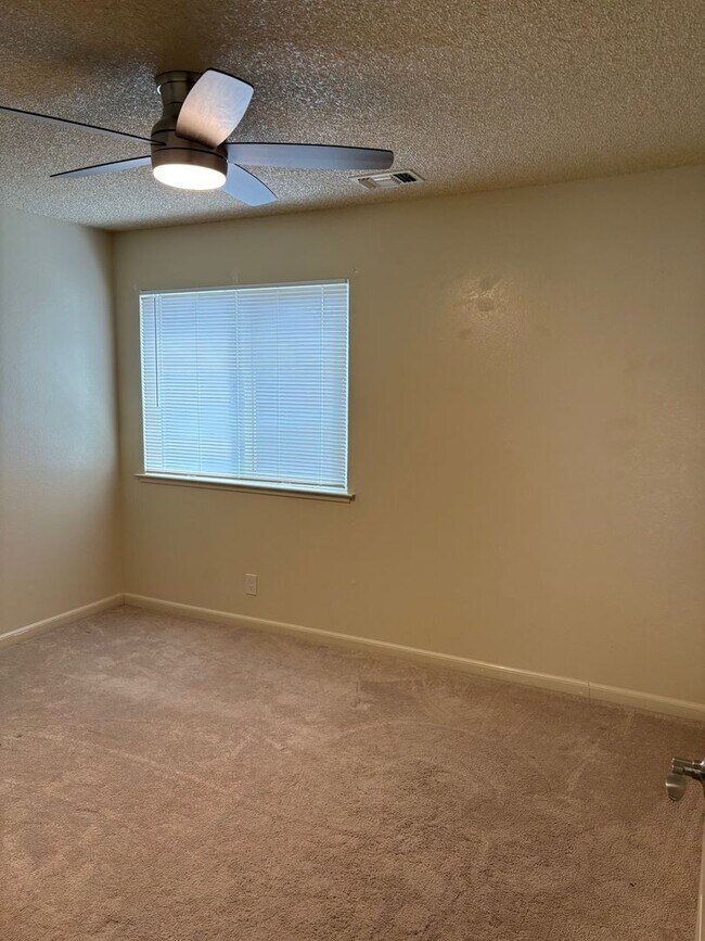 Photo - Colusa Ave Unit 1682 Colusa Ave