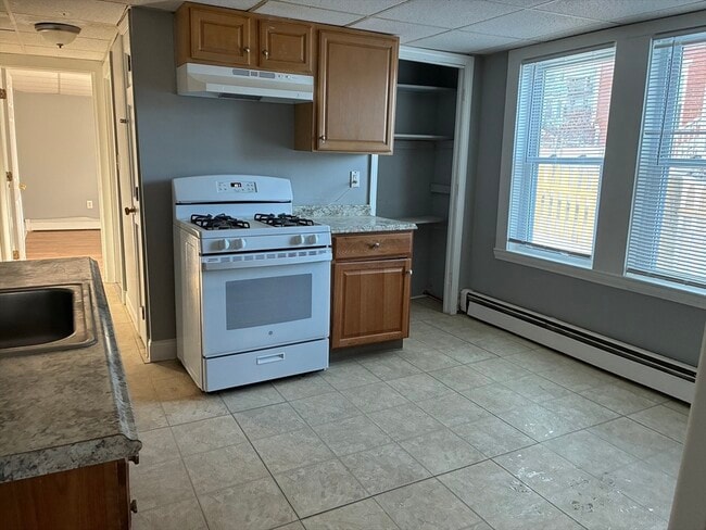 Photo - 129 S Elm St Unit B