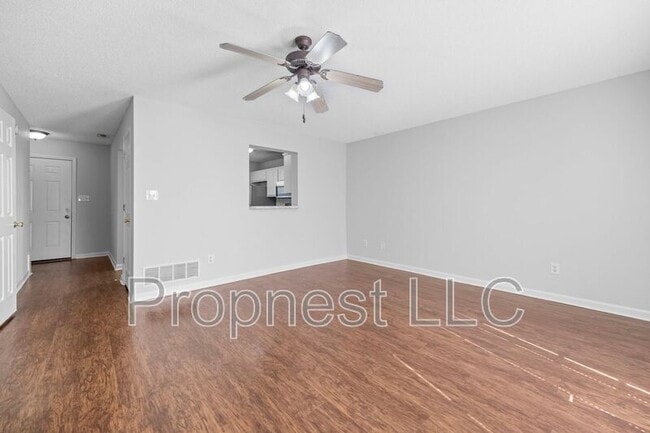 Photo - 7322 Perrin Cove