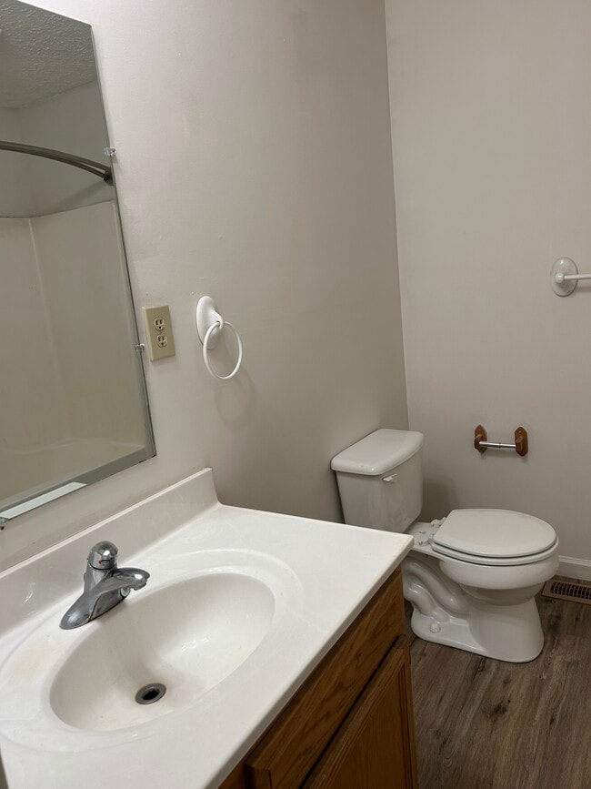Photo - 132 Burkhardt Way