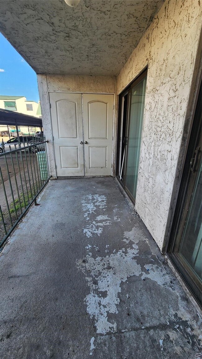 Photo - 2818 S Bartell Dr Unit 7