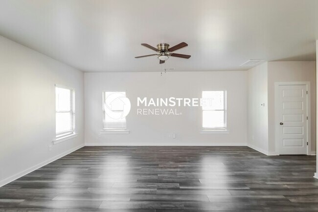 Photo - 3 Bedroom Pet-Friendly Home in ODENVILLE, AL with Main Street Renewal