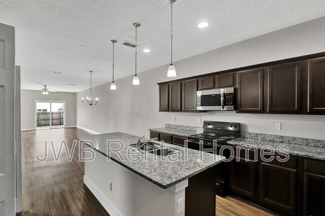 Photo - 834 4th Ave S