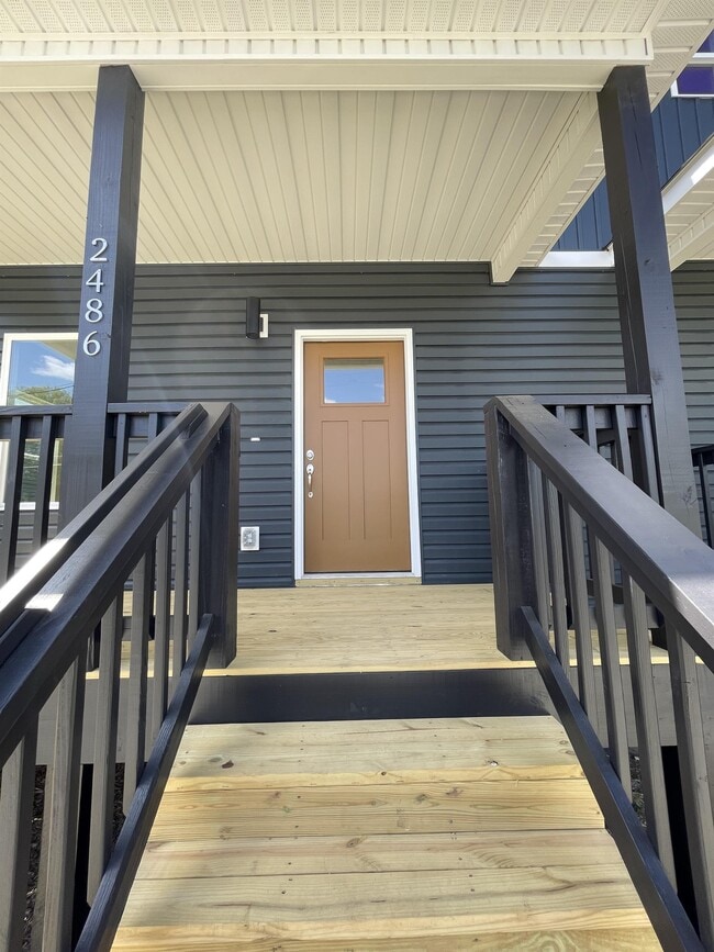 Building Photo - 2486 E 21st St