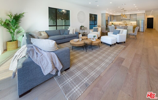 Photo - 1637 S Sherbourne Dr