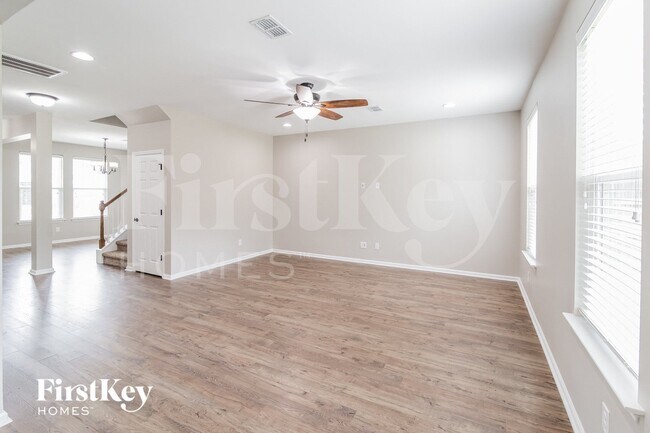 Photo - 454 Northern Red Oak Dr