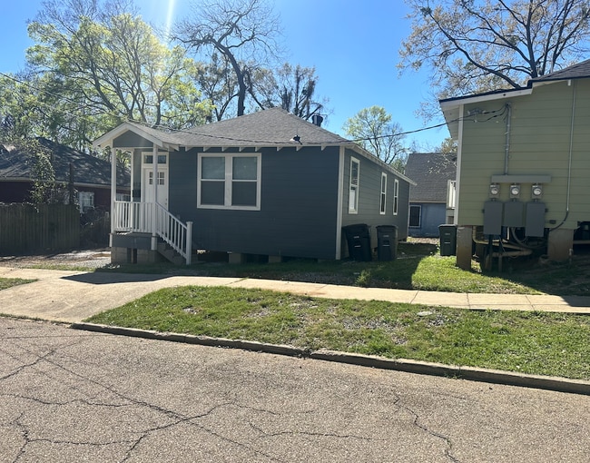 Photo - 860 France St