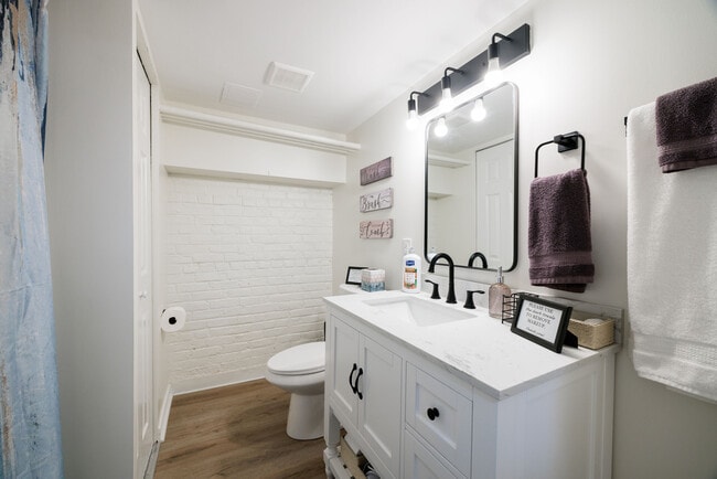 Photo - 7218 Monument Ave Unit 1