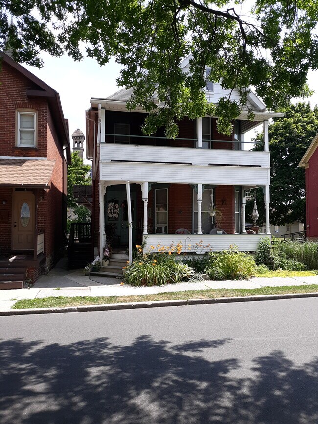 Front - 414 Walnut St Unit 2nd floor