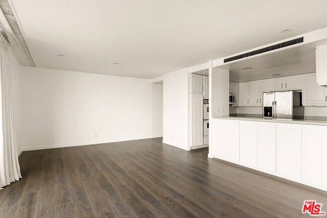 2170 Century Pk E Unit 1109
