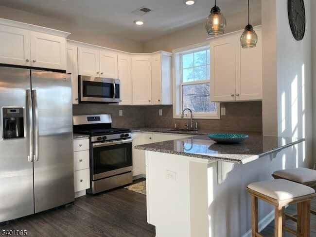 Photo - 5 W River Styx Rd