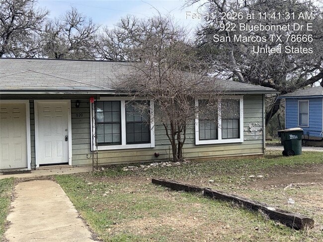 Building Photo - 920-922-922 Bluebonnet Dr E