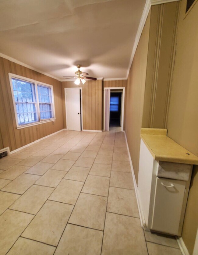 Photo - 1624 Whitney Ave