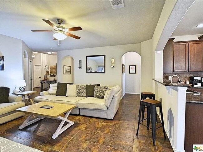 Photo - 362 Limerick Rd