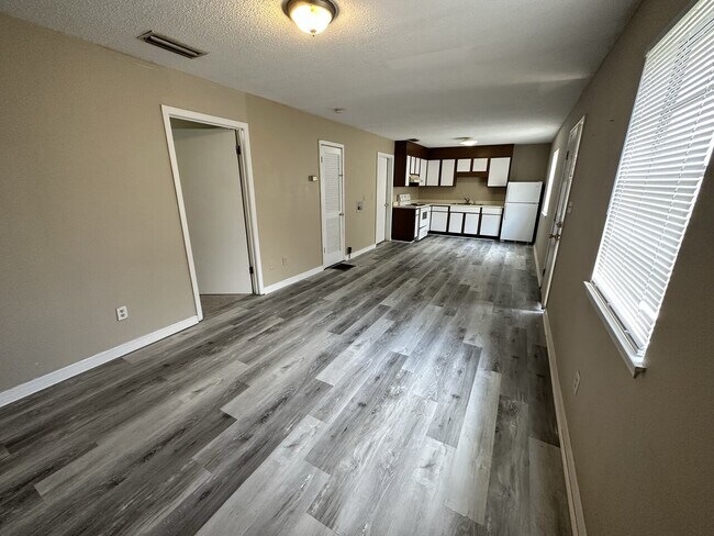 Photo - College Corner Apartments Unit 3