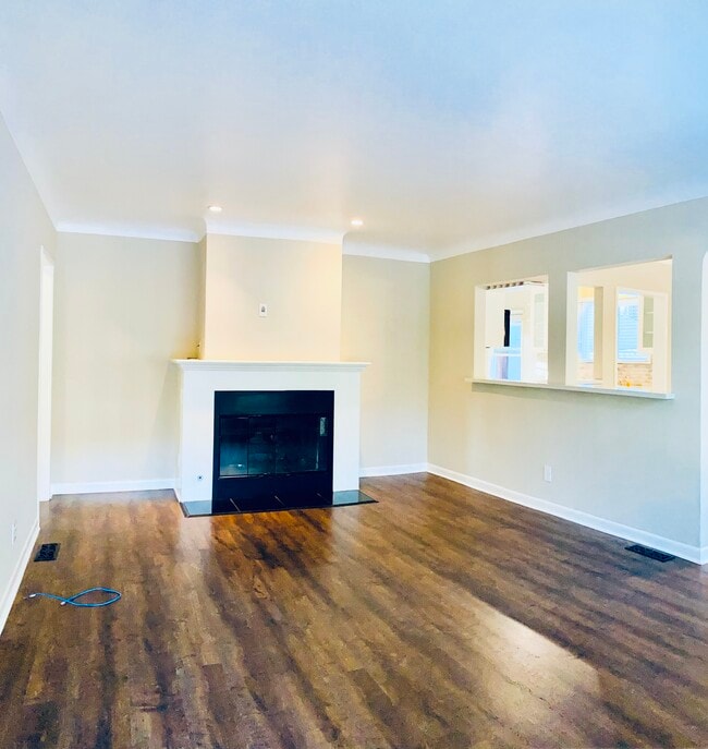 Sala de estar - 67 Windsor Ln