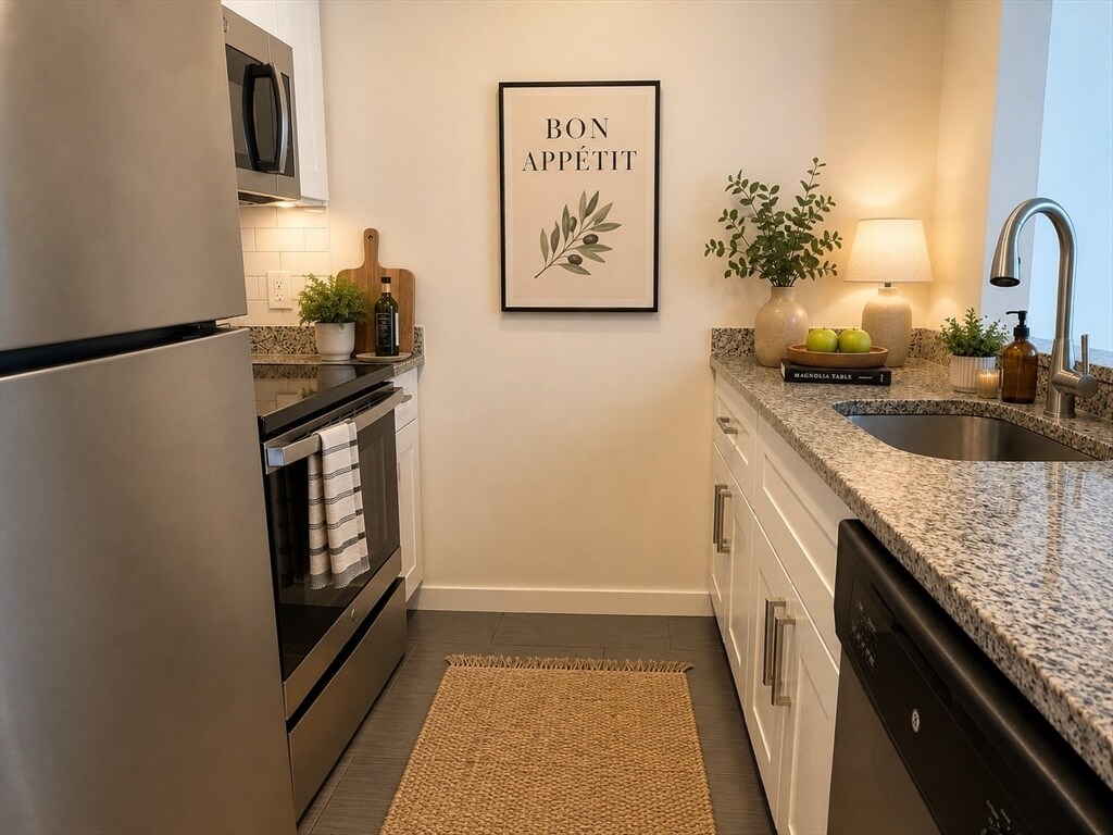 Photo - 52 Gainsborough St Unit 3