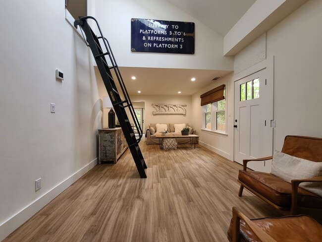 Photo - 1324 Johnson Ave Unit House