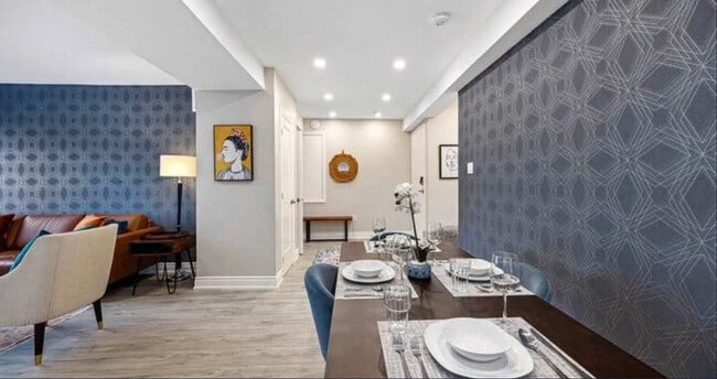 Photo - 557 St Clair Ave W Unit ID1227123P