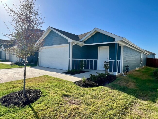 5529 Rollins Dr