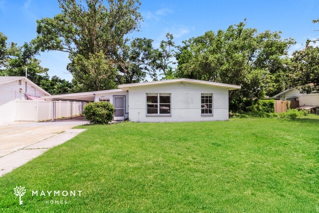 Building Photo - 6733 Pomander Ave Rental