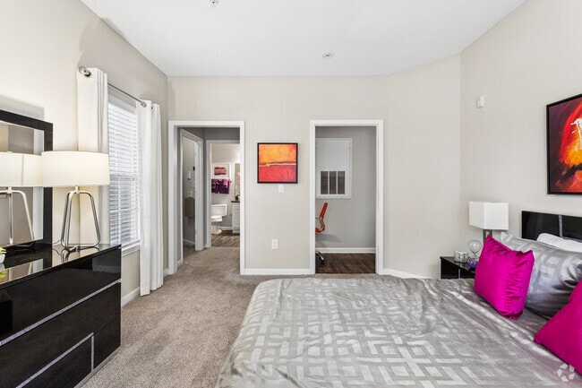 2BR, 2BA - 1,076SF - Primary Bedroom