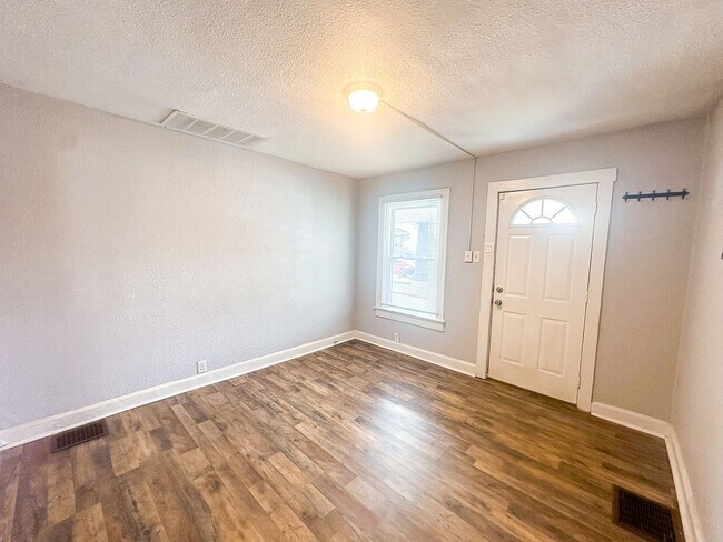 Photo - 2312-2312 E Brookside Ave Unidad 2310 E Brookside Ave