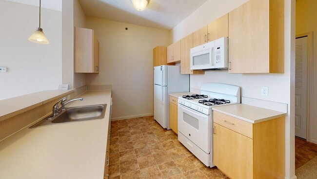 Fieldstream Apartment Homes